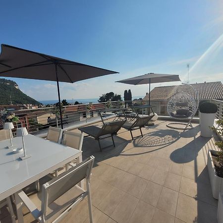 Garda View - Nuovo Appartamento Con Solarium Vista Lago Bagian luar foto